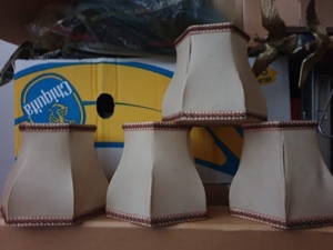 Tolle Wohnzimmer Lampe mit 8 Lederbezogen Schirmchen Bild 5