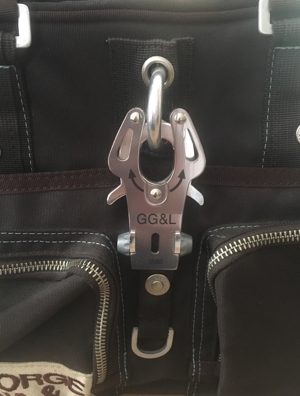 George Gina & Lucy Tasche Bild 2