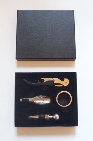 Hochwertiges Wein Accessoire-Set - 4-teilig - neu Bild 1