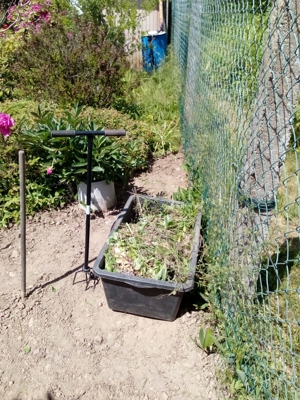 Winter Frühjahr 2024, Gartenarbeiten: Befreien sie ihren Garten von Unkraut mit Rindenmulch Bild 5