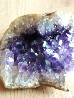 Amethyst Druse Teilstück Mineralien Bild 4