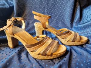 Sandalen Damen beige