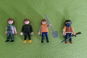 4 Play Mobil Figuren 