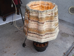 antike Rad-Naben-Lampe mit handgewebtem Schirm H 57 cm Bild 5