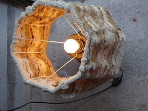 antike Rad-Naben-Lampe mit handgewebtem Schirm H 57 cm Bild 4