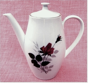 kleine Porzellan-Kaffeekanne Seltmann Weiden - Mit Rosenmotiv / Goldrand - ca. 0,9 Lt. Volumen