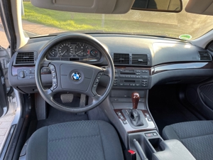 BMW 320i E46 Limousine Bild 2