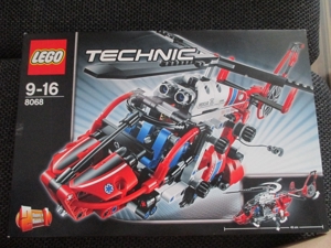 LEGO Technic 8068 - Rettungshubschrauber Bild 1