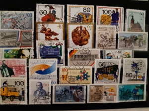 Sammlung rund 265 gestempelte Berliner Briefmarken 1975-1990 Bild 3