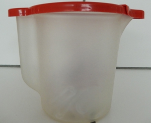 TUPPERWARE Milchkännchen klar mit Deckel rot 574-8 Bild 1