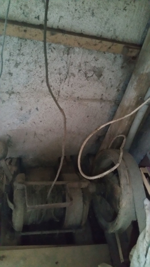 Heuaufzug mit Motor Bild 5