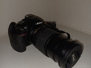 Kamera Nikon D5300 mit Zubehör und mit AF-S 18-105mm Objektiv Bild 1