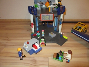 Playmobil 5007 AIRPORT Großer Flughafen und Flugzeug Bild 4