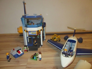 Playmobil 5007 AIRPORT Großer Flughafen und Flugzeug Bild 6