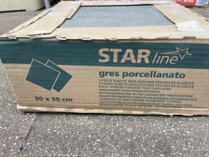 Starline Bodenfliesen grau, 300x300x7 mm, ca. 31 m² Bild 5