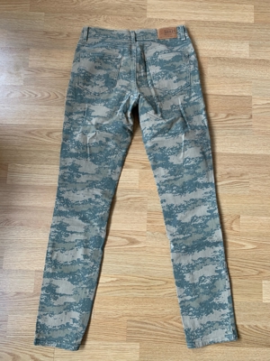 Camouflage Jeans von Object, 29 Bild 3