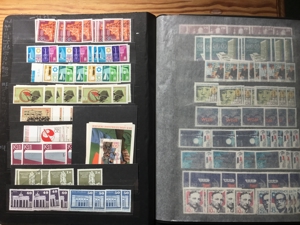 DDR Briefmarken großer Posten mit Zubehör Bild 20
