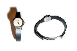 Schöne Damenarmbanduhr von Citizen Bild 2