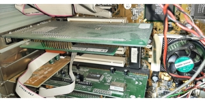 P 233 mit Floppy, CD ROM Brenner SCSI Port etc zu verkaufen Bild 3