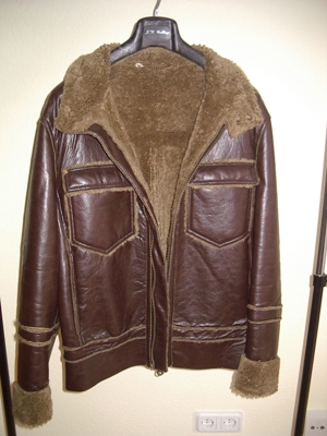 Stylishe Jacke aus Lederimitat (Größe M) Bild 2