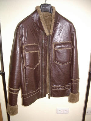 Stylishe Jacke aus Lederimitat (Größe M) Bild 1
