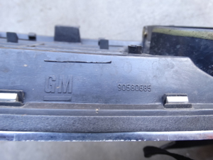 Opel Zafira A original Frontgrill Grill Kühlergrill 90580685 Bild 3