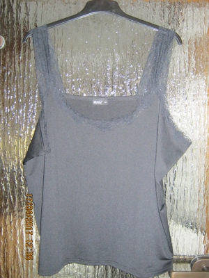 Schwarzes Top Größe 4 XL