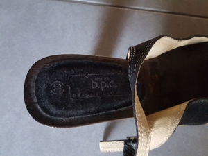 Schwarze Pumps (Holz-Clogs) Bild 2