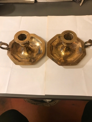 2 Alte Kerzenhalter Messing mit Handgriffen Bild 1
