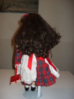 Alte Deko Sammlerpuppe Mädchen mit Puppenstände 45cm Bild 3