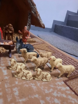 Weihnachtskrippe Handarbeit Bild 7