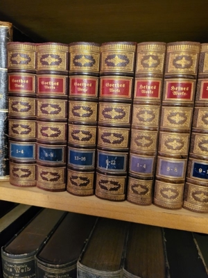 22 Bücher um 1900 Werke von Goethe, Heine, Ihsens, Körner, Lessing, Shakespeare und Schiller. Bild 3