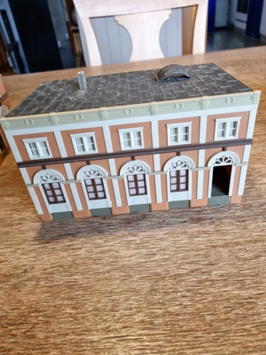 4 x Modell Häuser /Eisenbahn ectr Bild 8