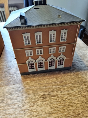 4 x Modell Häuser /Eisenbahn ectr Bild 9