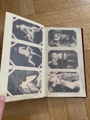 Altes Fotoalbum mit Akt Postkarten ungelaufen Bildern Ansichtskarten Foto ca 95 Stück Bild 16