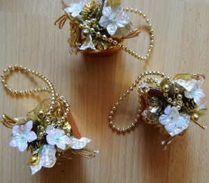 Geschenkdöschen /Anhänger - Kunststoff goldfarben neuwertig