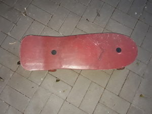 Skateboard Rot Bild 1