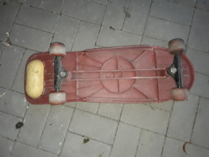 Skateboard Rot Bild 2