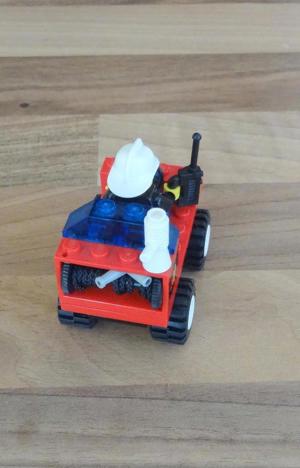 Lego System Feuerwehrauto Bild 3