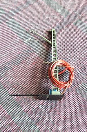 Märklin Oberleitungsmast Anschlußmast 7501K 7510K 7512K 7201M Spur HO Bild 7