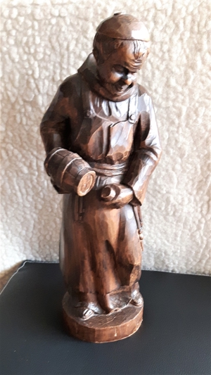 Figur Deko Holzfigur Mönch mit Weinfass und Trinkbecher aus Südtirol Grödnertal Bild 7