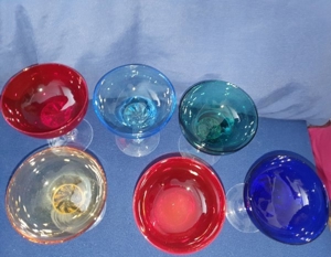 6 Sektschalen buntes Glas Bild 2