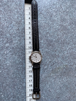 Original Pierre Cardin Damen Armbanduhr 80er Jahre Bild 8
