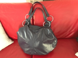 Handtasche. aus Leder dunkellila