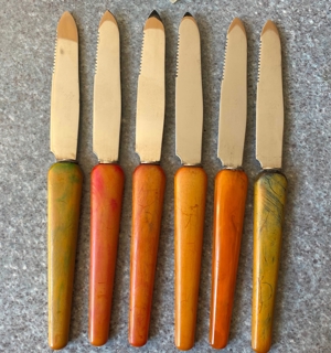 Art Deco Messerset, 6 Obstmesser im Bakelit Ständer Bild 3