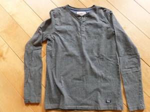 Grauer Pullover von Petrol Gr. 176