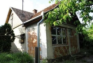 3000 qm Grundstück mit Haus in Ungarn Bild 1
