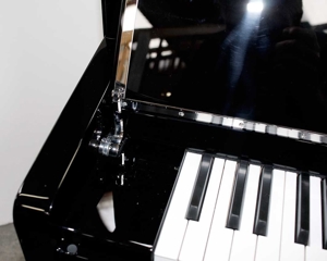 Klavier Weinberg U 110 T, schwarz poliert, 5 Jahre Garantie Bild 5