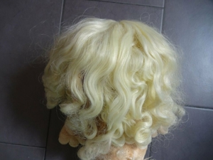blonde Locken-Perücke zu verkaufen Bild 1