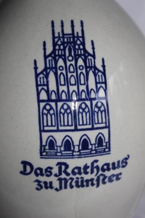 "das Rathaus zu Münster"- schöner bauchiger Steingutkrug mit Henkel Bild 5